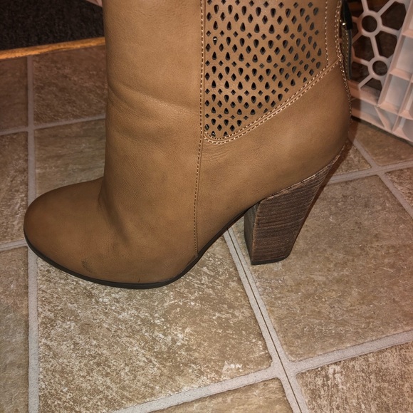 Boots - Picture 2 of 3